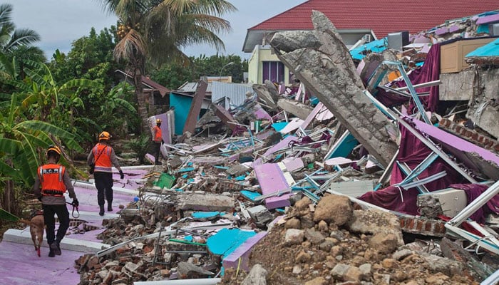انڈونیشیا، شدید بارشیں، زلزلے سے ہلاکتیں 73 ہوگئیں