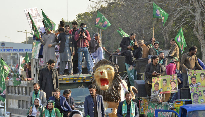 پی ڈی ایم کا پاور شو ناکام، لیگی قیادت راولپنڈی سے صرف 1500افراد لے جاسکی