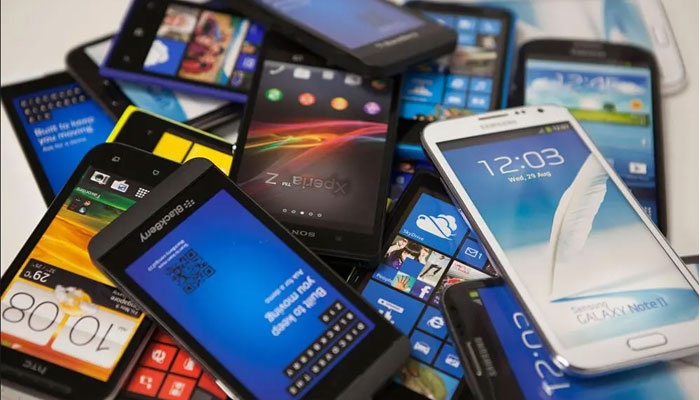 پاکستان میں موبائل فون صارفین کی تعداد 17کروڑ 56 لاکھ سے بڑھ گئی 