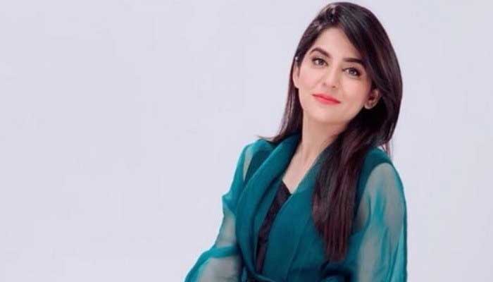 صنم بلوچ پی ایس ایل6کا دعوت نامہ موصول ہونے پر خوش 