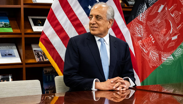 امن معاہدہ پر نظرثانی کے امریکی فیصلے کے بعد زلمے خلیل زاد کابل پہنچ گئے