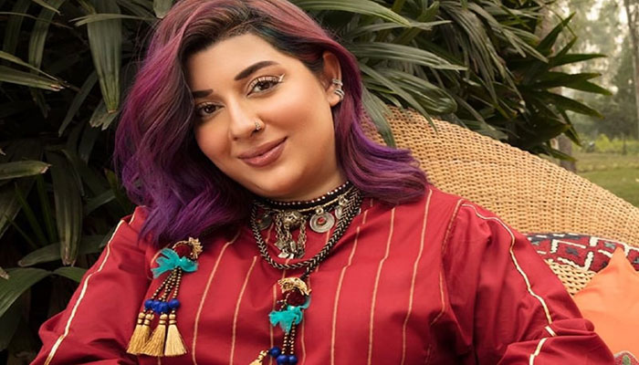 پاکستانی ملبوسات کمپنی کی تشہیری مہم میں پہلی بار فربہ ماڈل شامل 