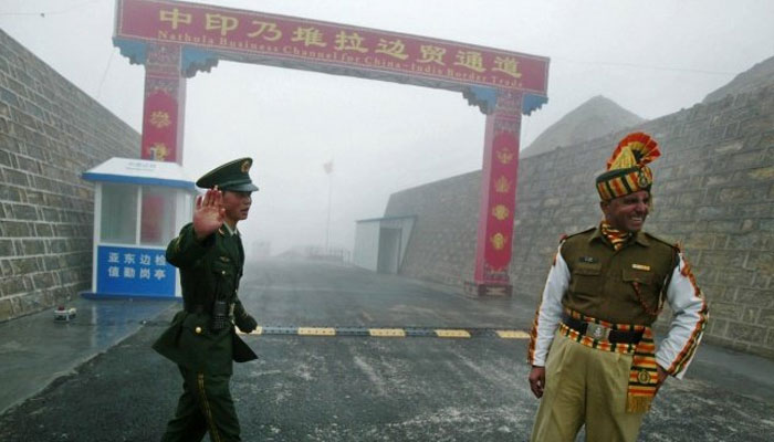 بھارت کا چین سے لداخ سے فوج پیچھے ہٹانے میں جلدی کا مطالبہ  