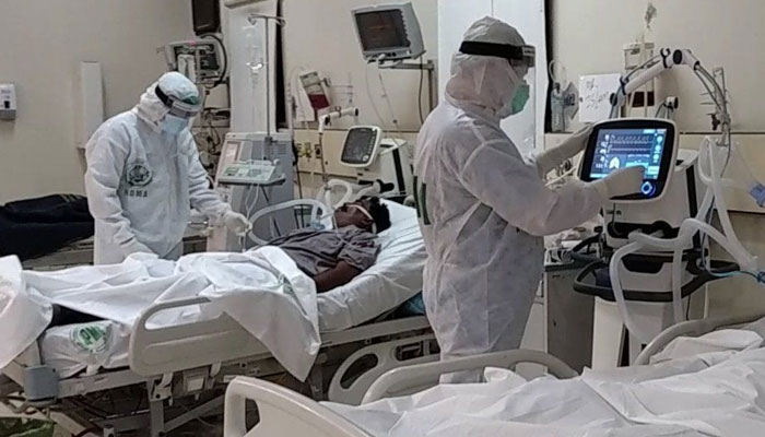 کورونا، مزید 78  جاں بحق، امارات کی پاکستان سمیت 4  ایشیائی ممالک پر سفری پابندیاں