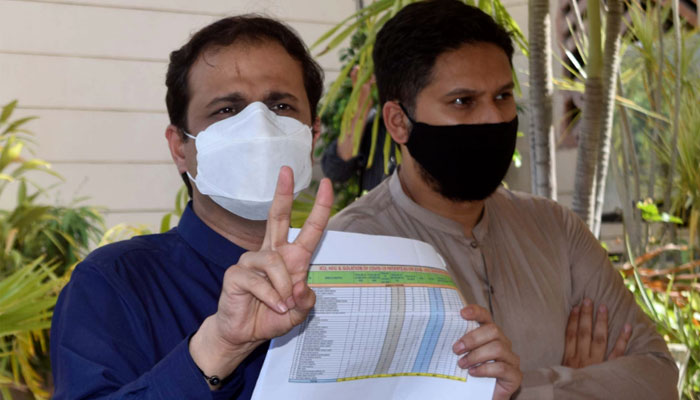 شٹر گرانا نہیں چاہتے لیکن میتیں بھی نہیں اٹھا سکتے، سندھ حکومت 