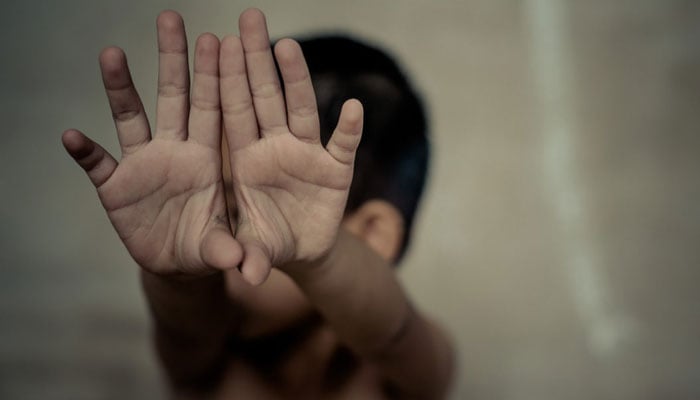 حیات آباد، 8 سالہ بچے سے زیادتی