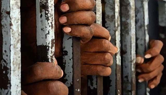 ڈکیتی اور پولیس مقابلہ کے مقدمہ میں ملزمان کو 11 سال قید کی سزا  