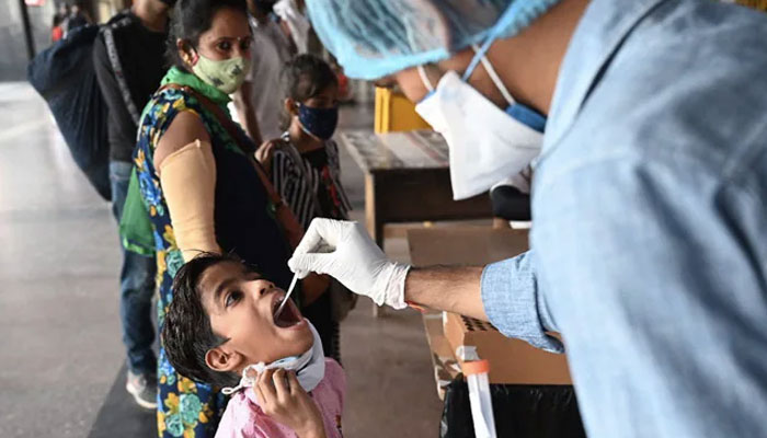 بھارت، 24 گھنٹوں میں کورونا کے مزید 50 ہزار نئے مریض
