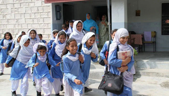 کورونا کیسز میں اضافہ،سندھ میں اسکولز،انڈور ڈائننگ،تفریحی پارکس بند - Vimarsana News