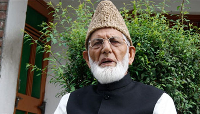 سید علی گیلانی کی تدفین کی ویڈیو وائرل ہونے پر مقبوضہ کشمیر میں غم و غصہ