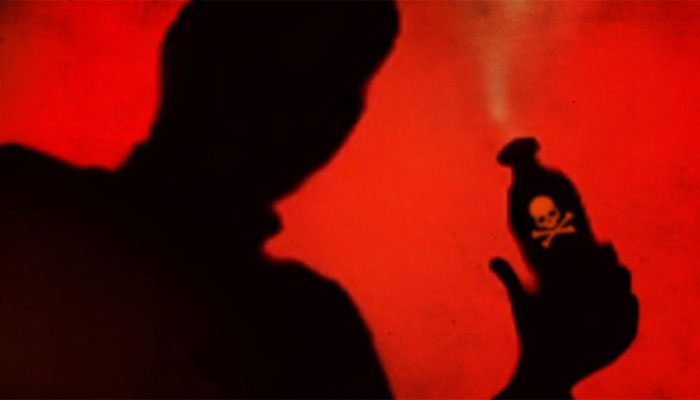 ملزم نے دوستی نہ کرنے پر شادی شدہ لڑکی پر تیزاب پھینک دیا