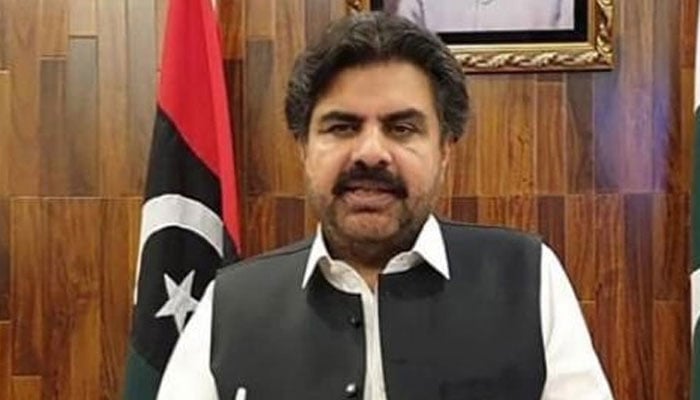 بلاول بھٹو کی ہدایت پر صوبائی وزیر ناصر شاہ آر او پلانٹس کا دورہ کرنے تھر پہنچ گئے