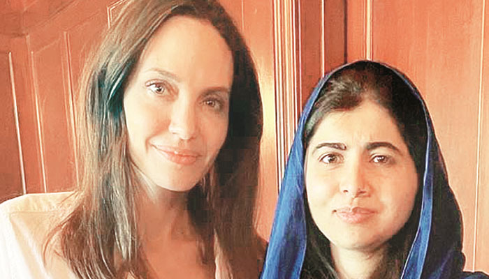 ملالہ یوسفزئی کی بچوں کے حقوق پر مبنی کتاب لکھنے پر انجلینا جولی کی تعریف