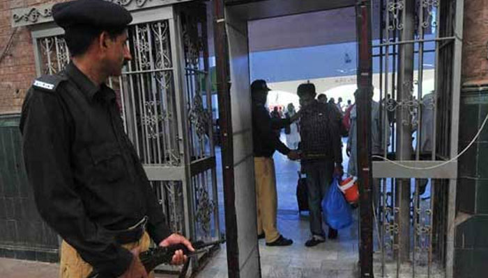 ریلوے پولیس کی ریلوے کی تنصیبات کو فول پروف سکیورٹی دینے سے معذرت 