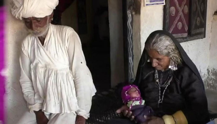 بھارتی گجرات میں 70سالہ خاتون کے ہاں بچے کی پیدائش، ڈاکٹر حیران