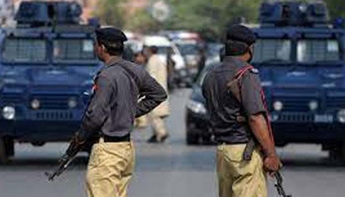 پولیس سے مبینہ مقابلوں، شہریوں کے تشدد سے زخمی سمیت 5 ملزمان گرفتار
