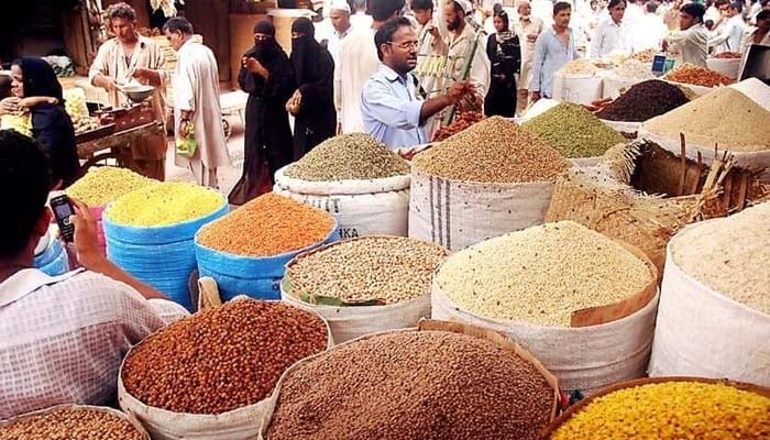 کراچی میں کوئی کنٹرول نہیں، اشیاء کی قیمتوں میں من مانا اضافہ