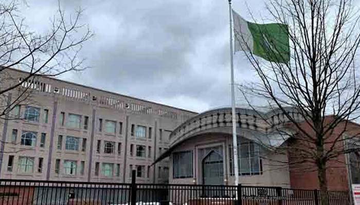 سربیا کے بعد امریکا اور ڈھاکا میں پاکستانی سفارتخانوں کو فنڈز کی کمی کا سامنا