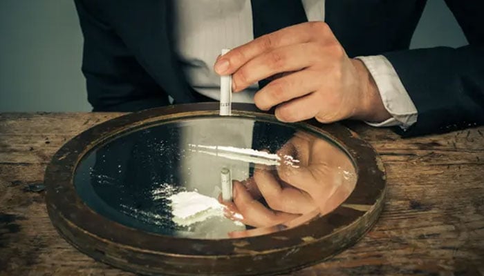 منشیات کی اسٹرٹیجی سے 3 لاکھ عادی افراد کی مشکلات کا خاتمہ ہوگا، وزیراعظم