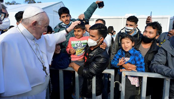 باڑ اور دیواریں مسائل کا حل نہیں، دنیا تارکین وطن کے بحران کو نہ بھولے، پوپ فرانسس
