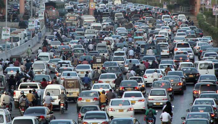 نئے بلدیاتی نظام کے خلاف احتجاج، اہم شاہراہوں پر بدترین ٹریفک جام
