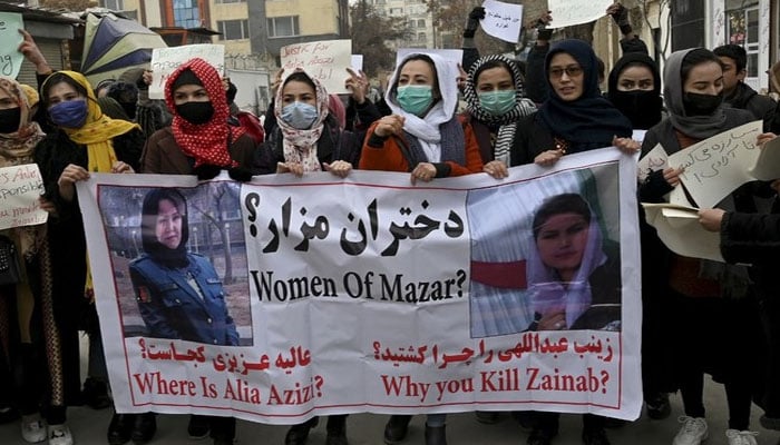 افغانستان، طالبان کا خواتین مظاہرین پر مرچوں کے اسپرے کا استعمال