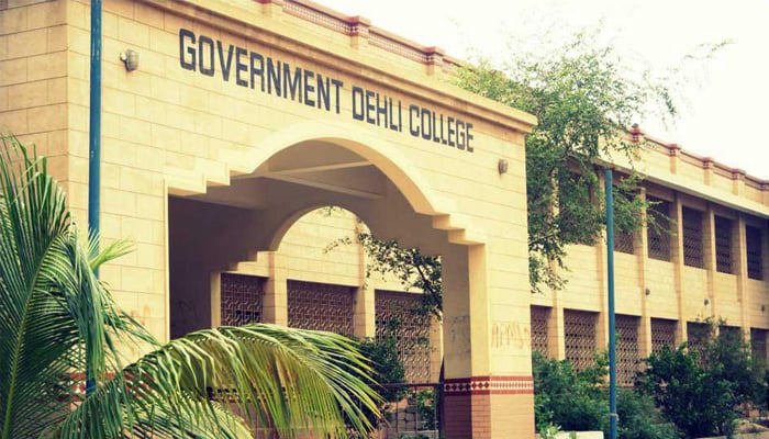 دہلی کالج ، گریڈ 20 کی پرنسپل اسما نور فارغ، 18 گریڈ کے شفیق چاچڑ پرنسپل مقرر