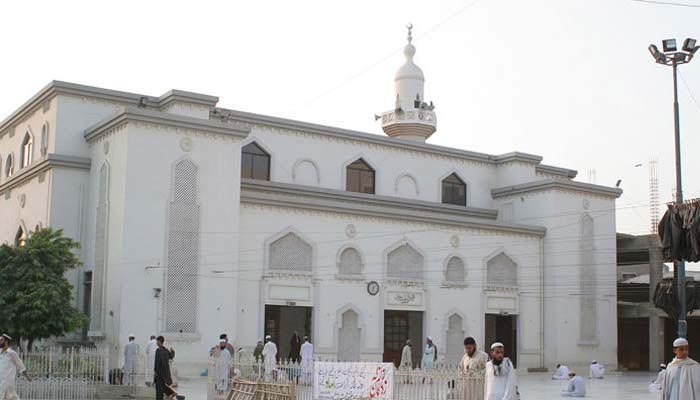 جامعہ بنوریہ عالمیہ سائٹ میں تقریب ختم بخاری ودستار فضیلت کی تقریب
