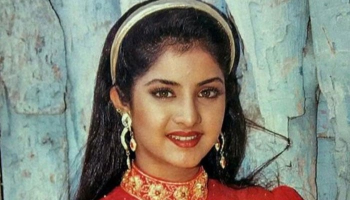 دیویا بھارتی تعلیم سے جان چھڑانے کیلئے شوبز میں آئی تھی، والدہ