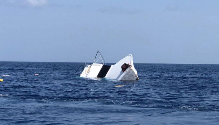 مراکش کے ساحل پر کشتی الٹنے سے 44 تارکین وطن ڈوب گئے، کئی افراد لاپتہ