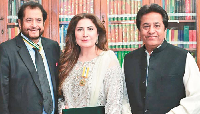 صائمہ نور اور شاہد حمید کو سول ایوارڈ ملنے پر مبارکباد