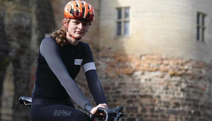 ٹرانس جینڈر سائیکلسٹ، ایملی برجز کی مقابلہ میں شرکت سے تنازع کھڑا ہوگیا