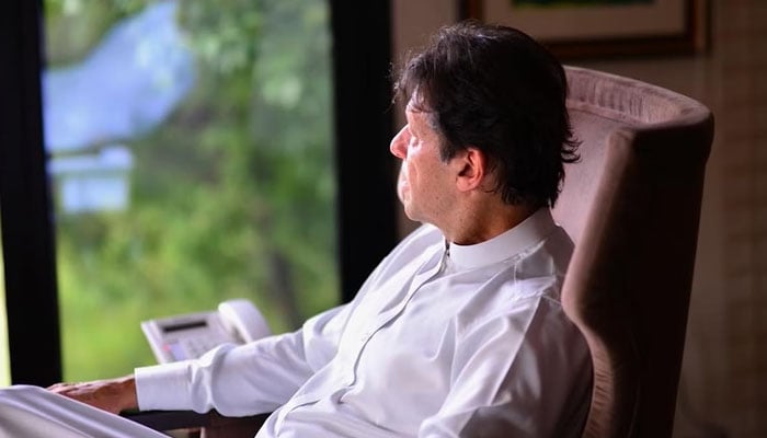 سپریم کورٹ کا فیصلہ عمران خان کیلئے تباہ کن دھچکا، عالمی میڈیا