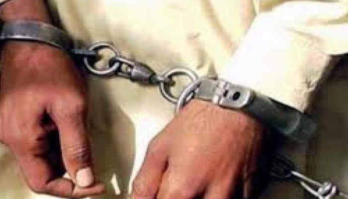 رحمان ڈکیت کا بیٹا گرفتار، اسلحہ موٹر سائیکل اور منشیات برآمد