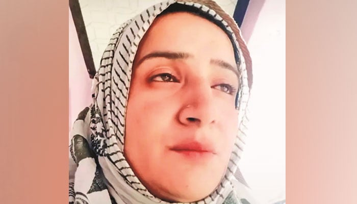 مقبوضہ وادی کی اداکارہ امرین بھٹ کو گولیاں مار کر قتل کردیا گیا