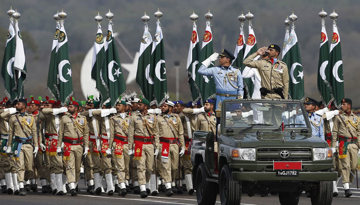 پاکستان کی سلامتی اور استحکام کیلئے پاک فوج کا مضبوط ہونا ضروری ہے، مقررین