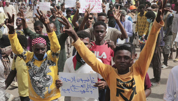سوڈان: فوج کیخلاف مظاہرے میں 9 افراد کی ہلاکت، ہزاروں عوام سڑکوں پر