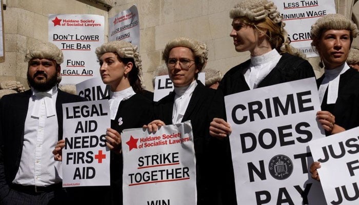 بیرسٹرز کی ہڑتال، انگلینڈ اور ویلز کی عدالتوں میں فوجداری مقدمات کو مزید خلل کا سامنا