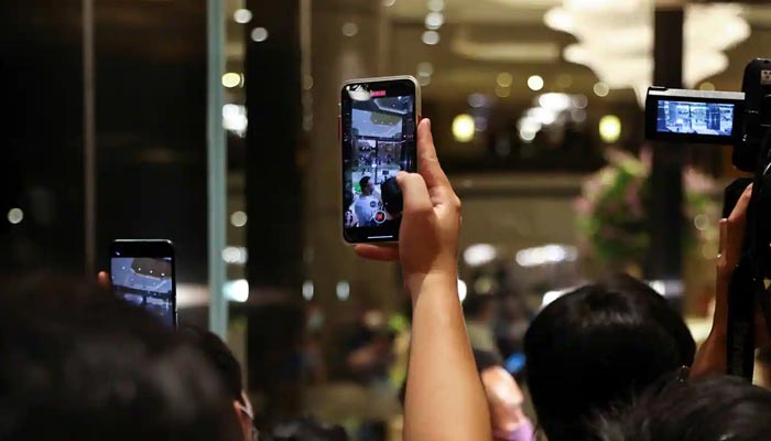 بھارت چین کے سستے اسمارٹ فونز کی فروخت کو محدود کرنے کیلئے کوشاں