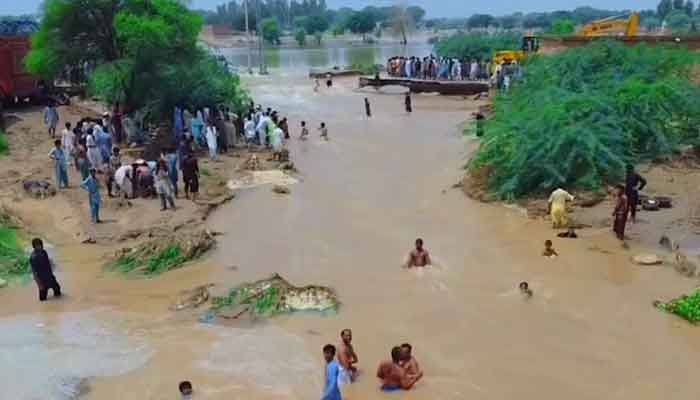 بارشوں سے تباہی، بلوچستان میں 22 افراد بہہ گئے، کراچی میں 4 جاں بحق