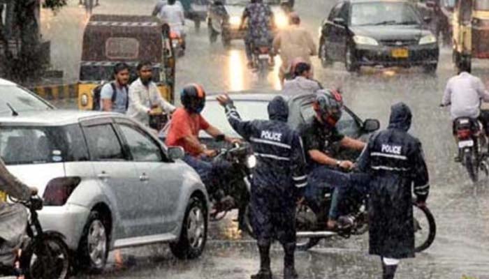 شدید بارشوں کی پیشگوئی، کراچی پولیس کیلئے اہم ہدایات جاری کردی گئیں