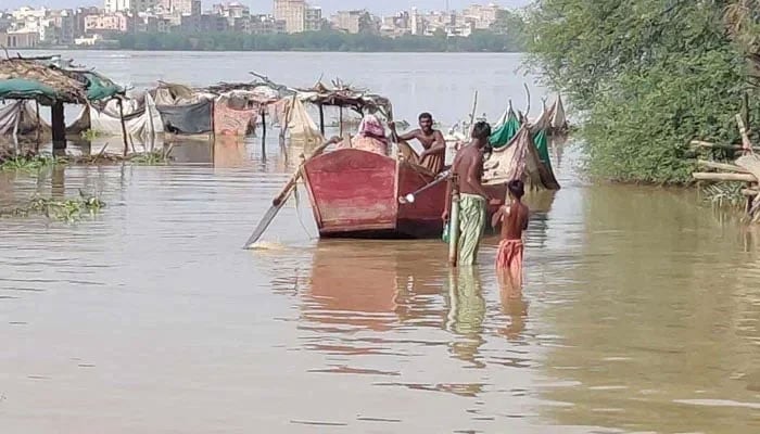 سیلاب سے معیشت کو 12 ارب ڈالر کا نقصان ہوا، رپورٹ وزیراعظم آفس کو ارسال