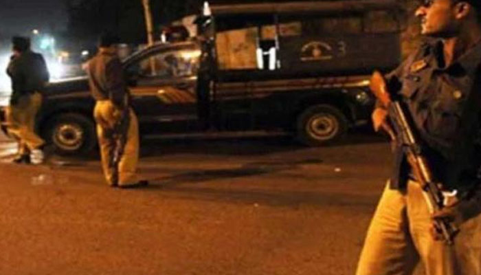 نارتھ کراچی، مبینہ پولیس مقابلے میں 2 ملزمان ہلاک، اسلحہ، نقدی، موبائل فون برآمد