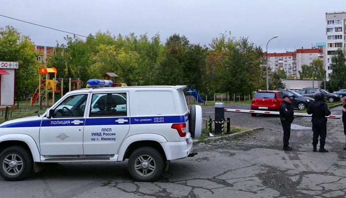 روس، اسکول میں فائرنگ سے 7 بچوں سمیت 13 افرد ہلاک