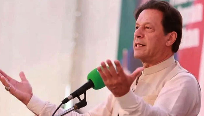 عمران اس اسٹیبلشمنٹ سے الیکشن مانگتے ہیں جس کا وہ مذاق اڑاتے ہیں