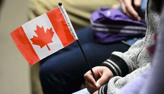 کینیڈا جانے کے خواہشمند غیرملکیوں کو نوکری کیساتھ مراعات بھی ملیں گی