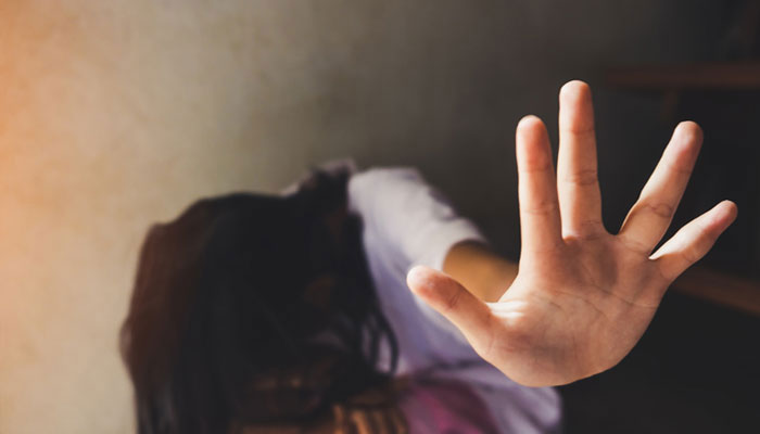 بھارت، 5 لڑکوں کی اپنی ہی ہم جماعت لڑکی سے زیادتی، ملزمان گرفتار