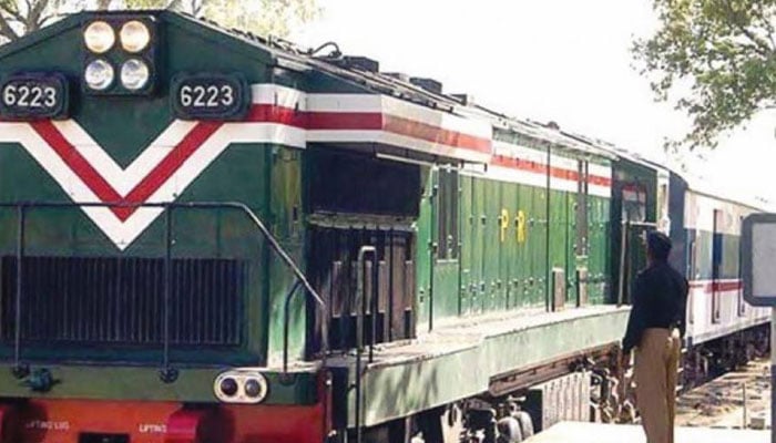 راولپنڈی براستہ فیصل آباد کراچی کیلئے  ٹرین 10 دسمبر سے بحال کرنیکا فیصلہ