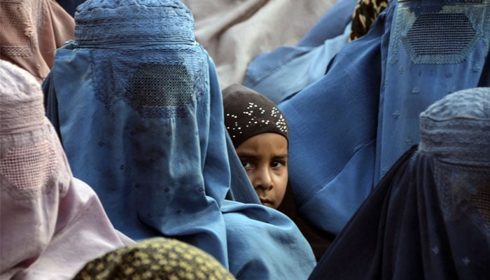 افغان خواتین کے حقوق کی حمایت کیلئے برطانوی قیادت عزم کا مظاہرہ کرے، افغان خواتین کا حکومت برطانیہ کو خط