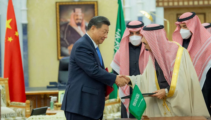 تعلقات کا نیا دور چین اور سعودیہ میں اسٹریٹجک سمیت 30 ارب ڈالر کے کئی معاہدے، شاہ سلمان اور صدر شی نے دستخط کئے